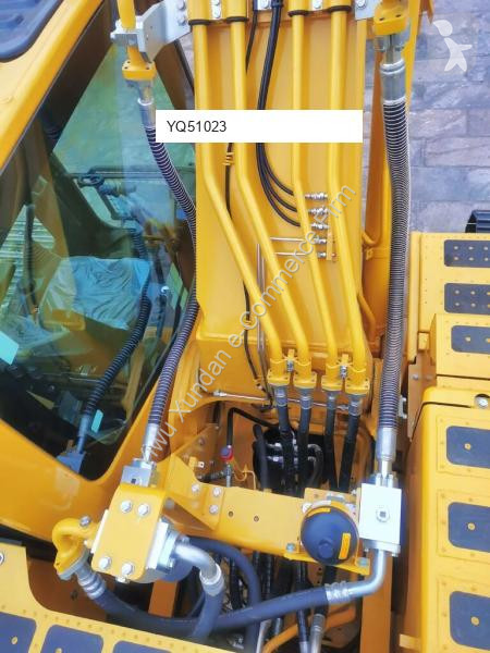 جرافة Komatsu 0-11