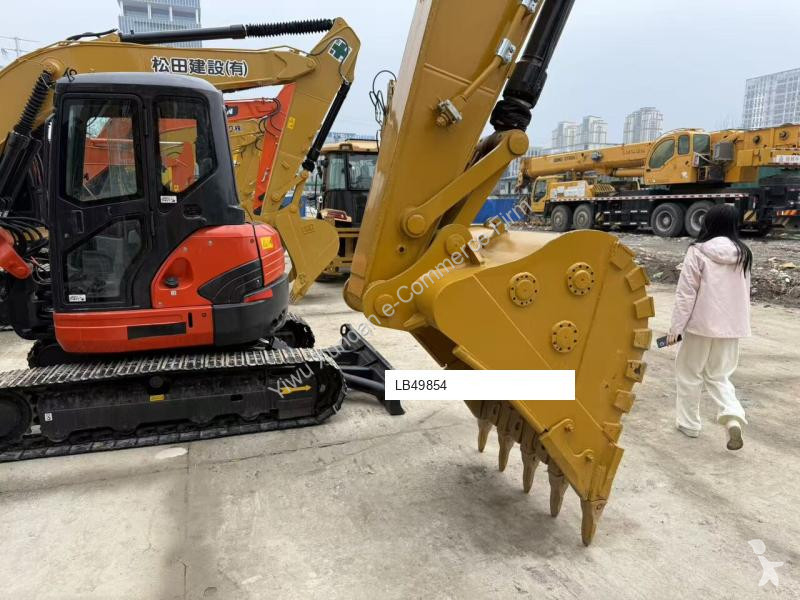 جرافة Caterpillar 2L
