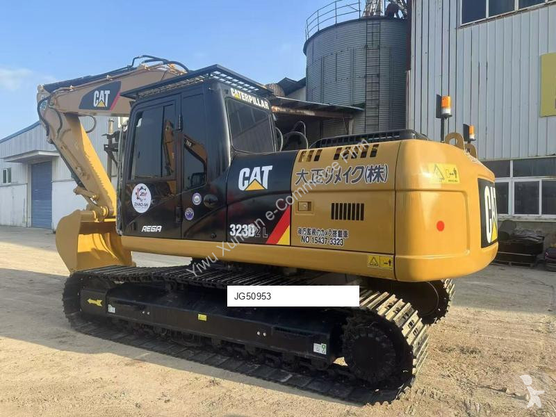 جرافة Caterpillar 2L