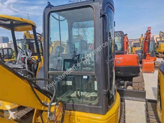 Rýpadlo Komatsu PC30