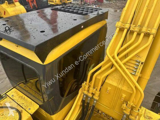 جرافة Komatsu