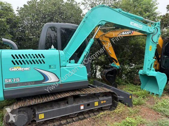 Skovl Kobelco SK75-8