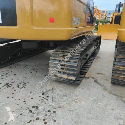 جرافة Caterpillar 2 L