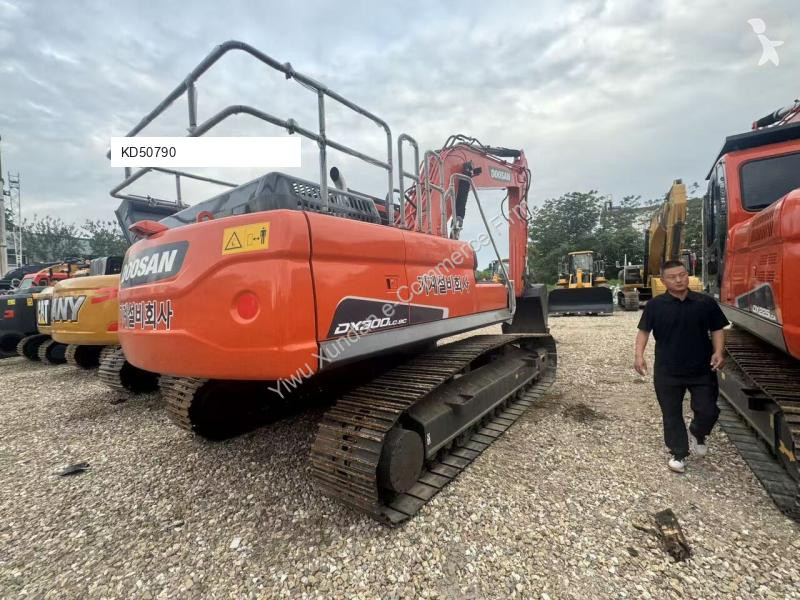 جرافة Doosan 9C