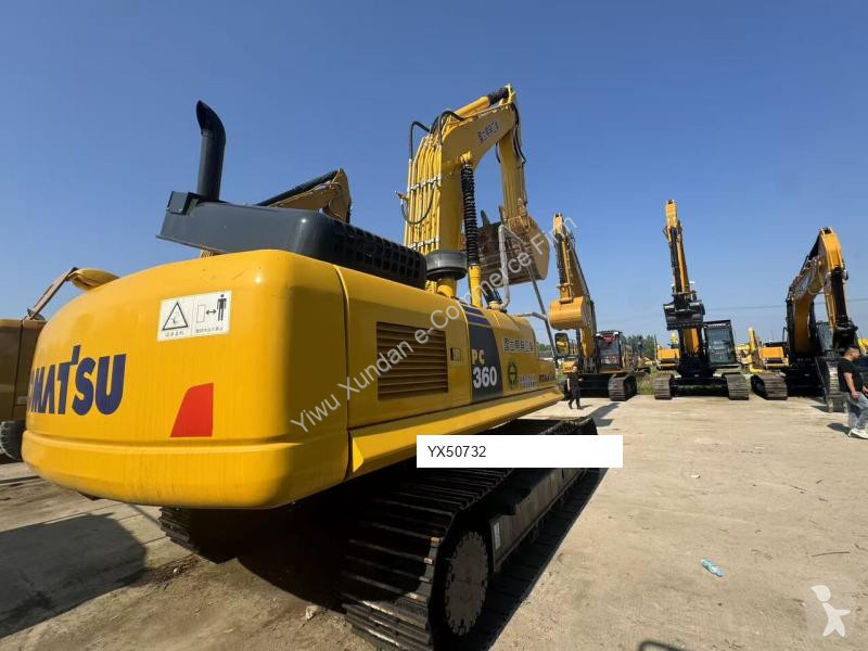 جرافة Komatsu