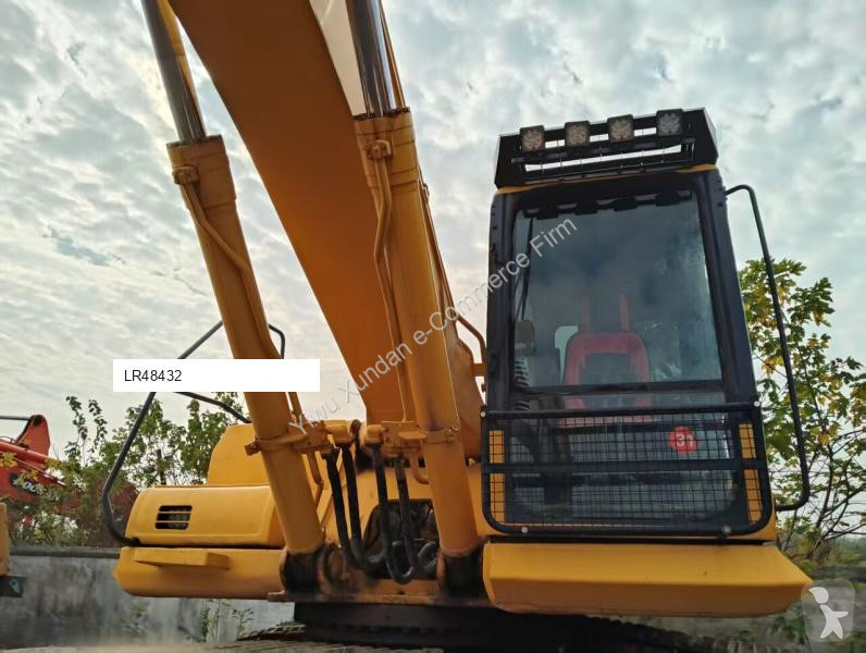 جرافة Komatsu