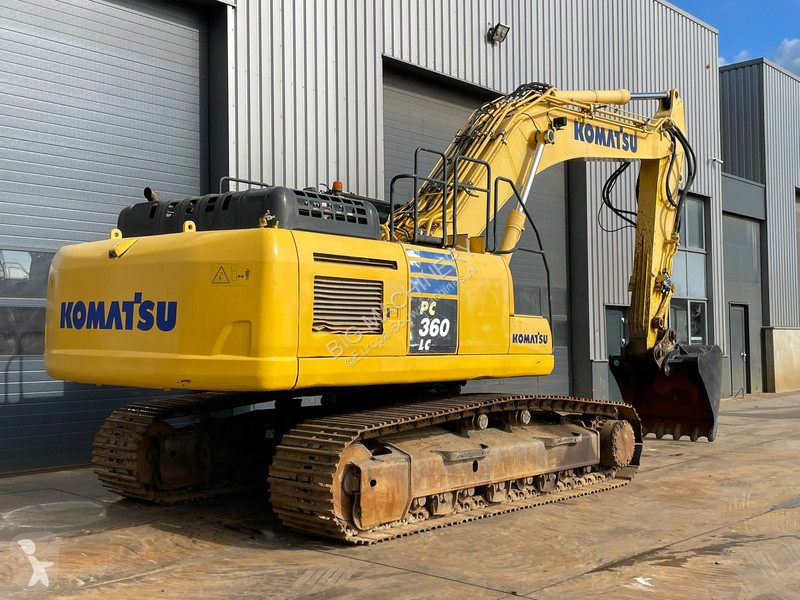 جرافة Komatsu