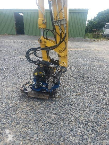 جرافة Komatsu  PW 138