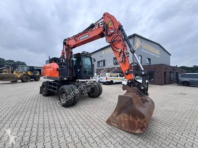 جرافة Doosan W-5