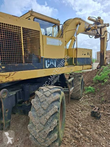 Rýpadlo Caterpillar 1992