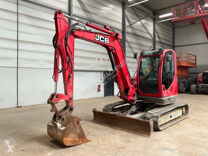 جرافة JCB 8085