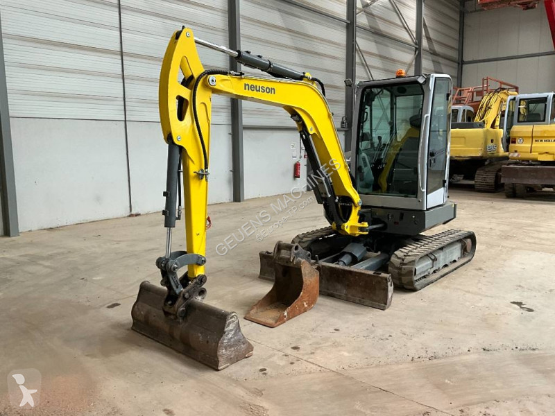 جرافة Wacker Neuson EZ 36