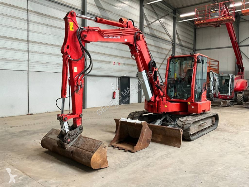 Lopatový nakládač Takeuchi 280