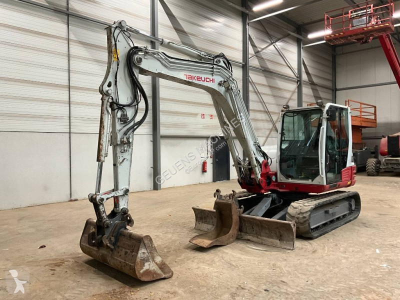 Rýpadlo Takeuchi TB 285