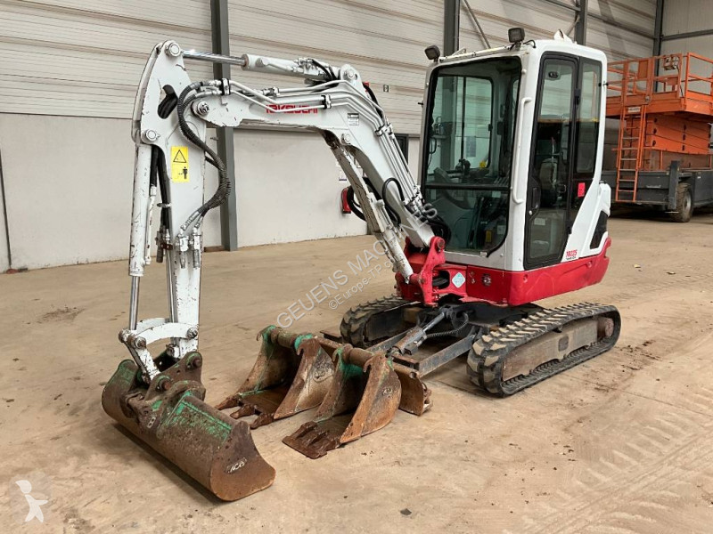 Rýpadlo Takeuchi TB 225