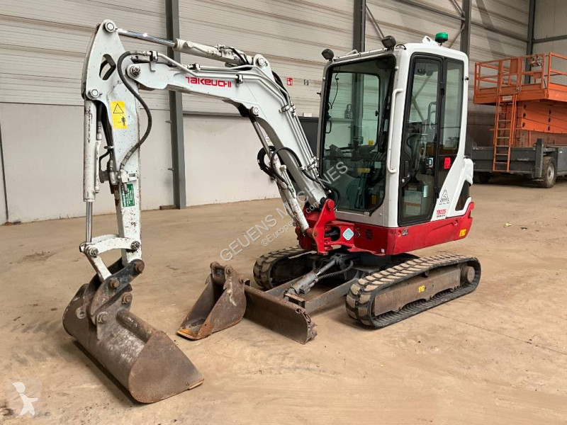 Rýpadlo Takeuchi TB 225