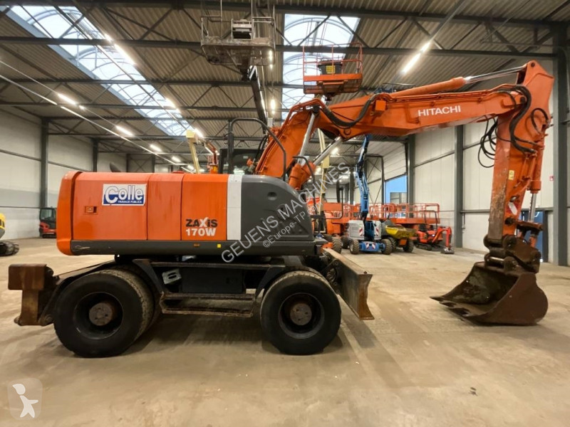 جرافة Hitachi W3