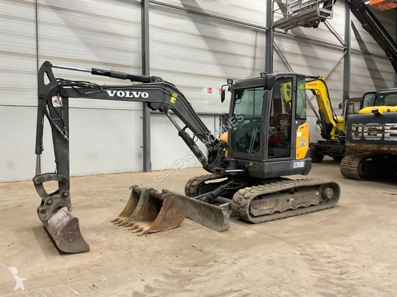 جرافة Volvo ECR D