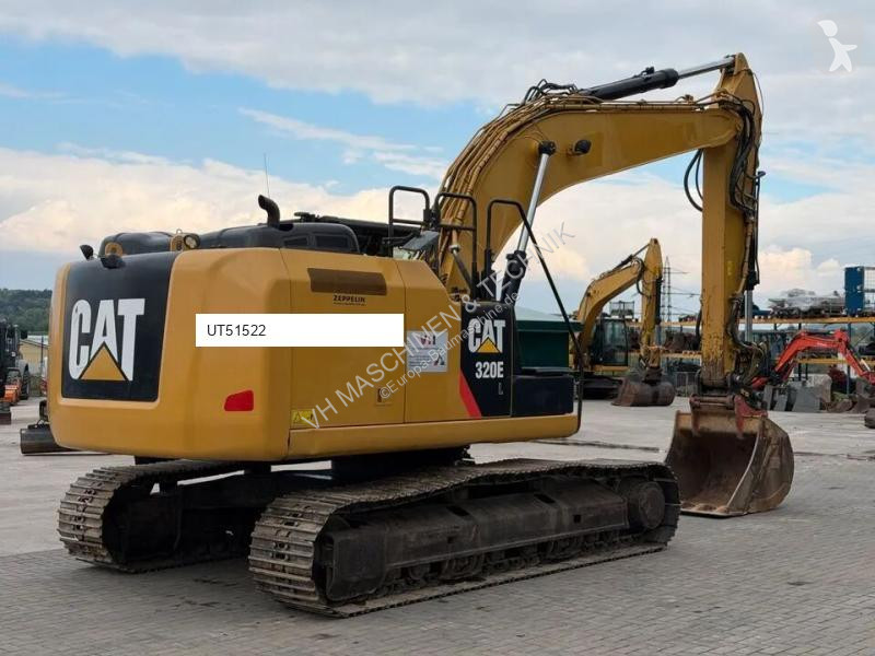 Lopatový nakládač Caterpillar