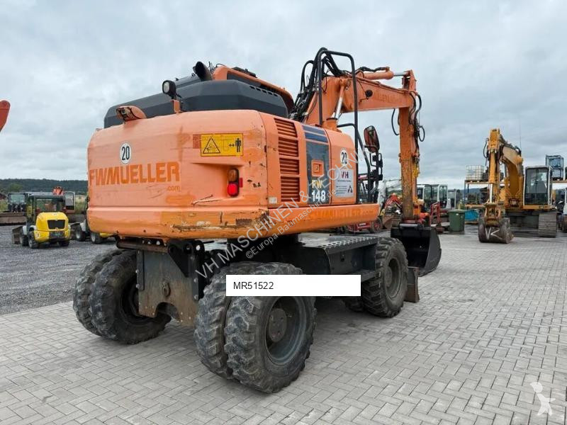 Rýpadlo Komatsu PW148-8