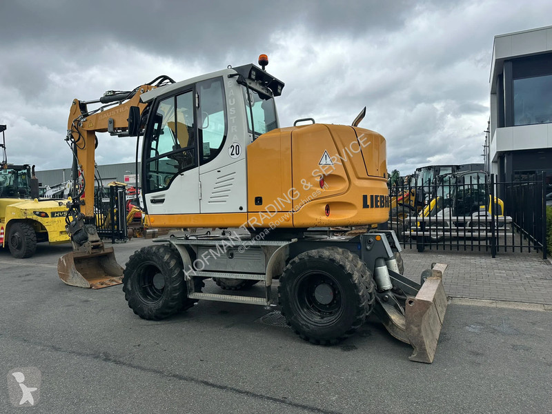 جرافة Liebherr Compact | Powertilt