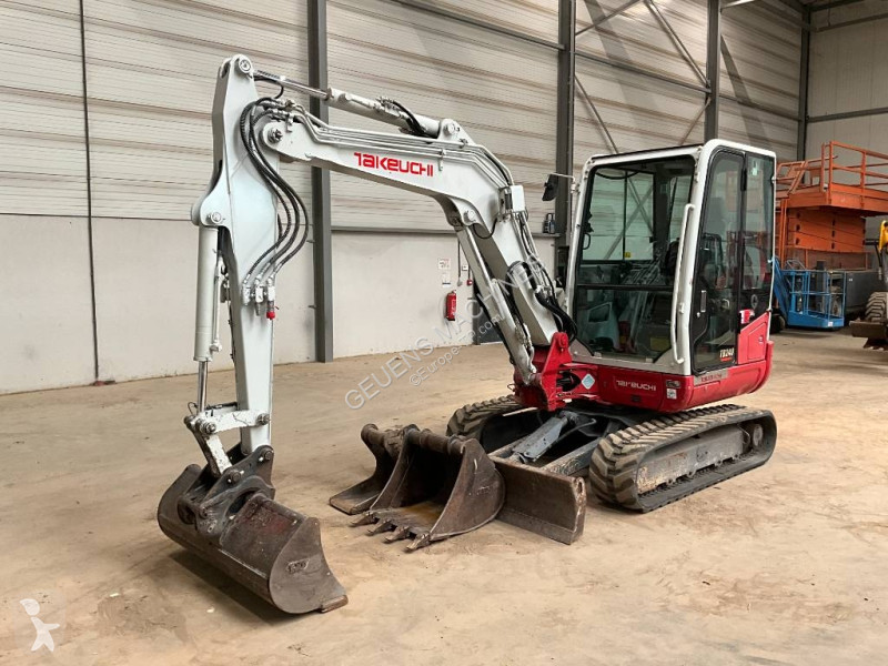 Rýpadlo Takeuchi TB 240