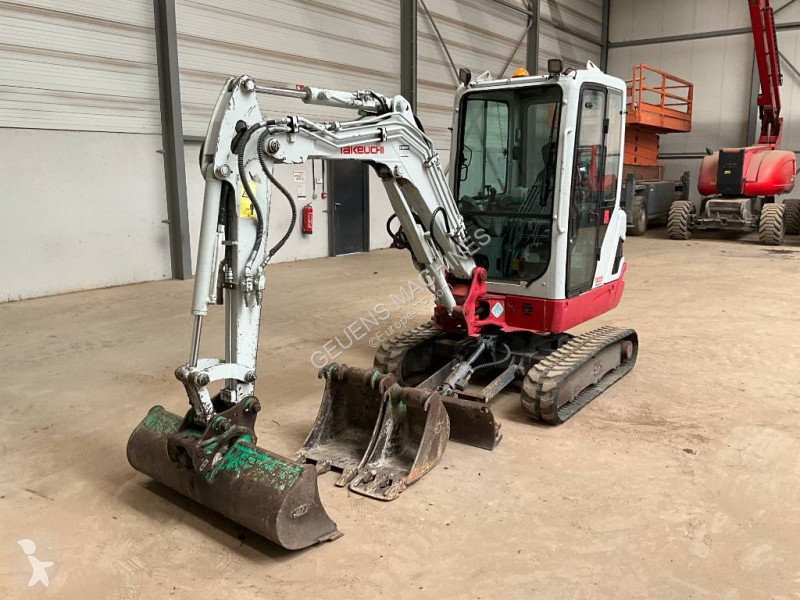Rýpadlo Takeuchi TB 225