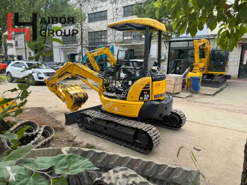 Lopatový nakládač Komatsu