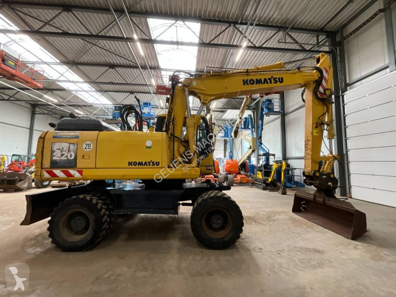 جرافة Komatsu 2207