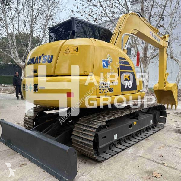 Lopatový nakládač Komatsu