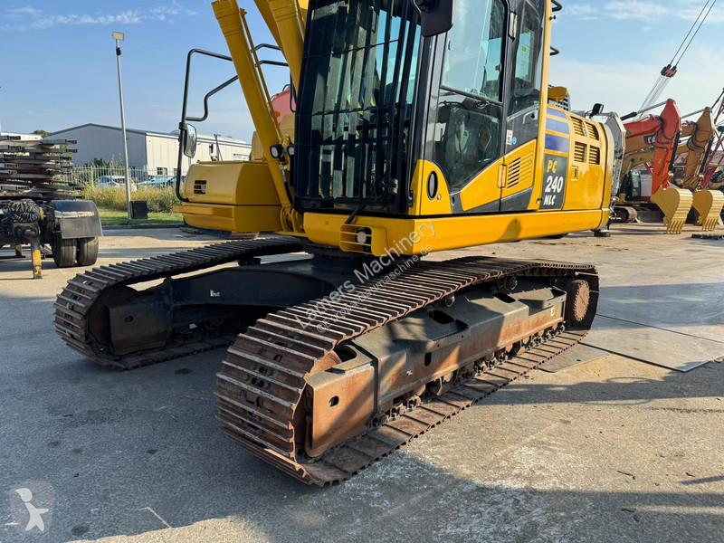 جرافة Komatsu NLC11