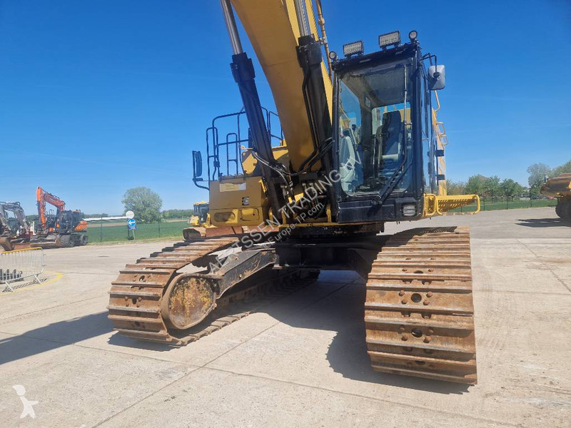 جرافة Caterpillar 374FL