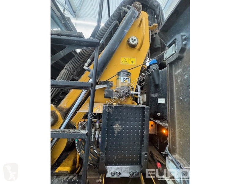 Багер Caterpillar MH3024