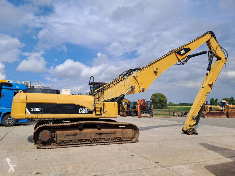 جرافة Caterpillar UHD