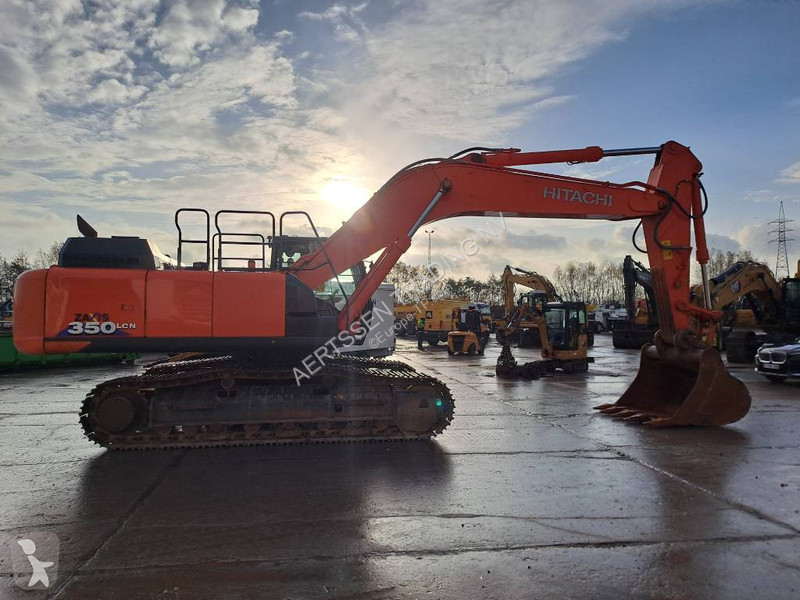 Lopatový nakládač Hitachi 6