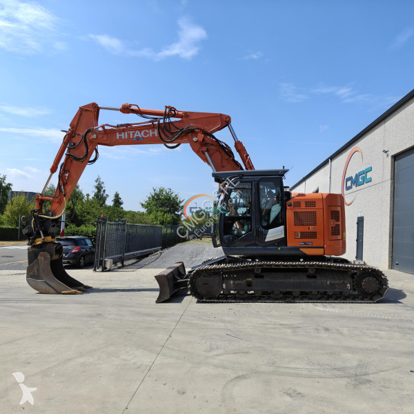 Rýpadlo Hitachi ZX225 USLC6