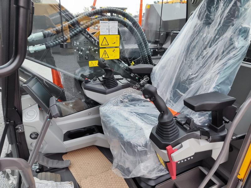 Escavadora Volvo ECR145FL NEU
