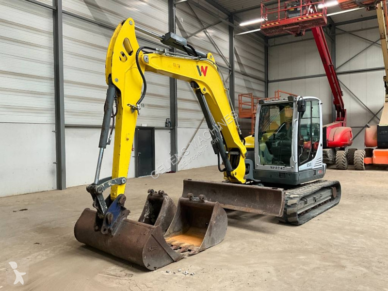 جرافة Neuson EZ 80