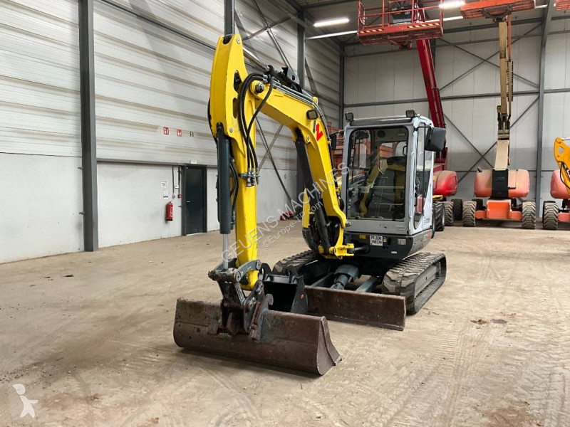 جرافة Neuson EZ 53
