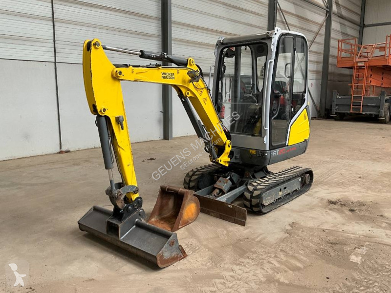 جرافة Neuson ET 20