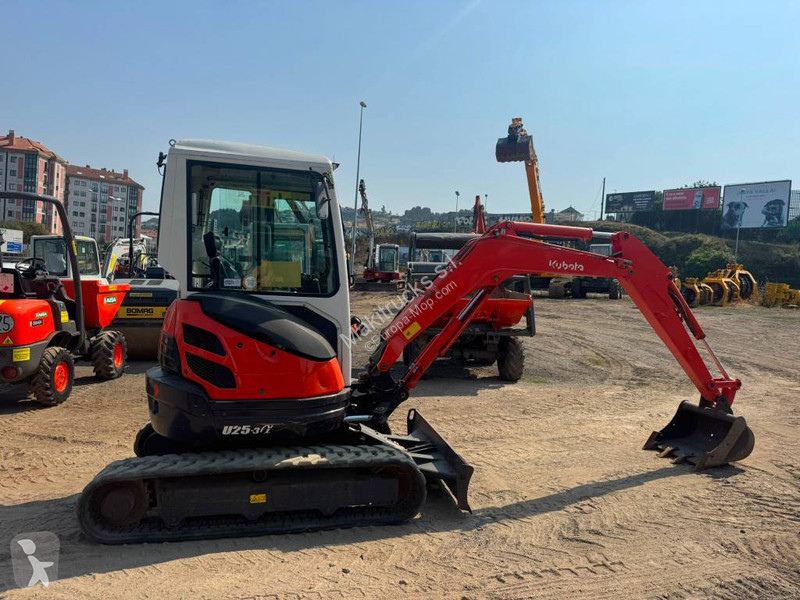 جرافة Kubota 253 A