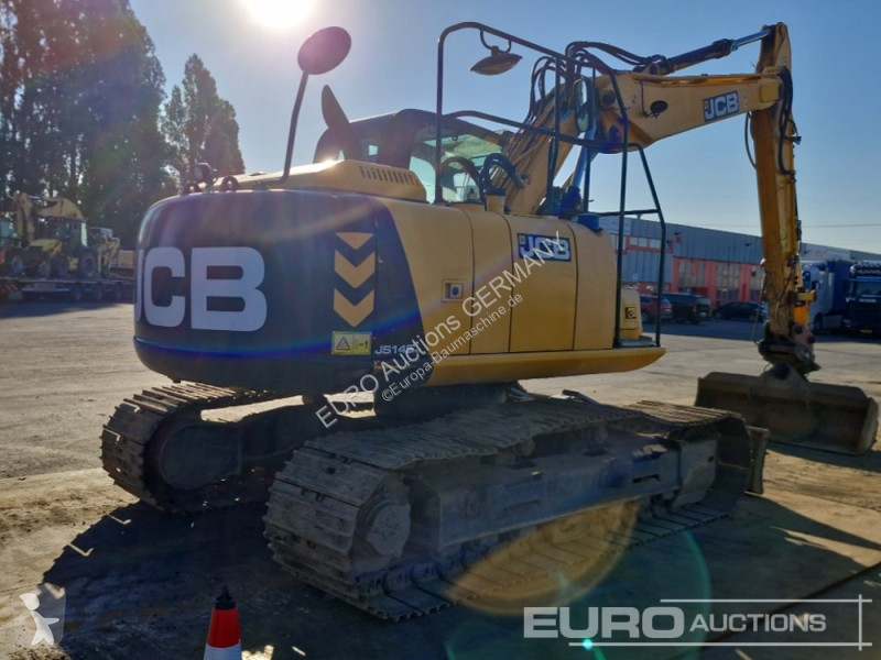 جرافة JCB