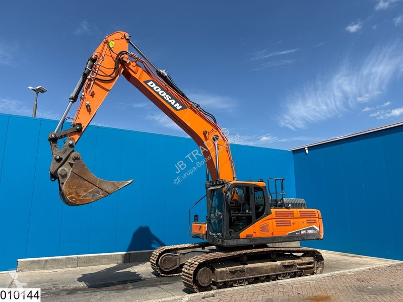جرافة Doosan 7 202 KW, 7125 Hours