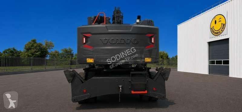 Lopatový nakládač Volvo