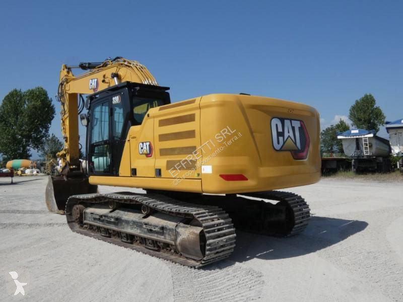 Lopatový nakládač Caterpillar 330