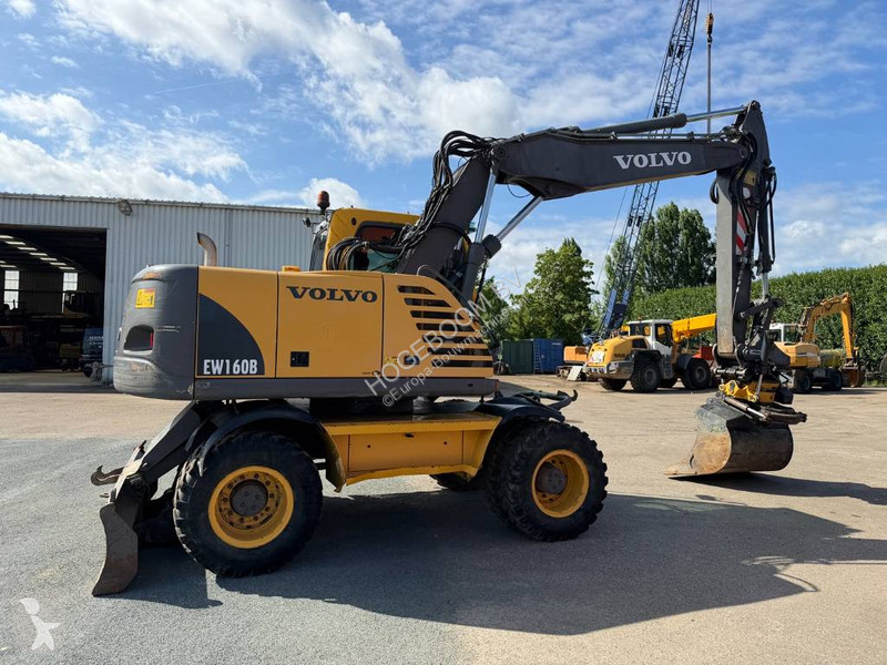 جرافة Volvo with rotortilt