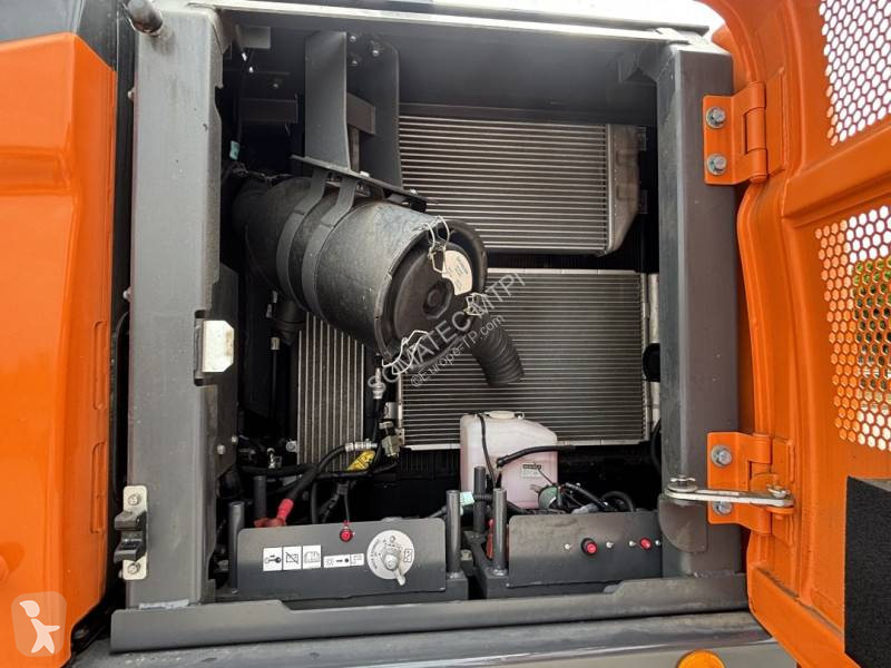 جرافة Develon DX165WR-7