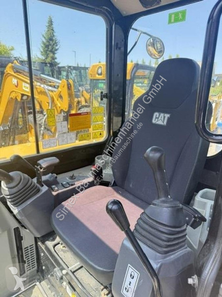 جرافة Caterpillar 3035 CR