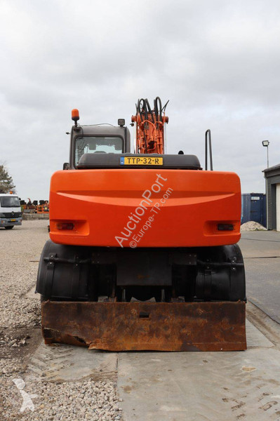 Rýpadlo Hitachi