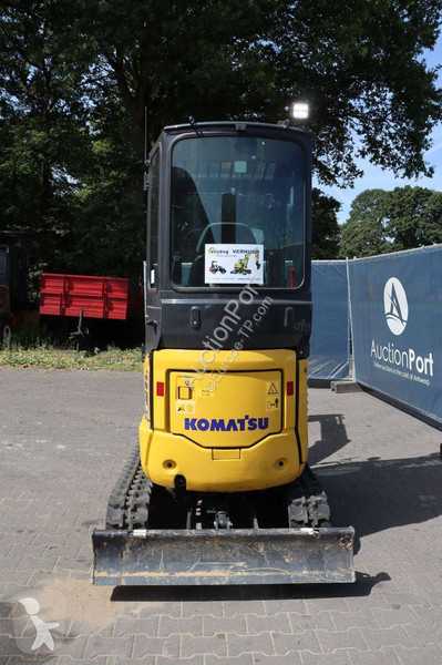 جرافة Komatsu PC16R-3HS